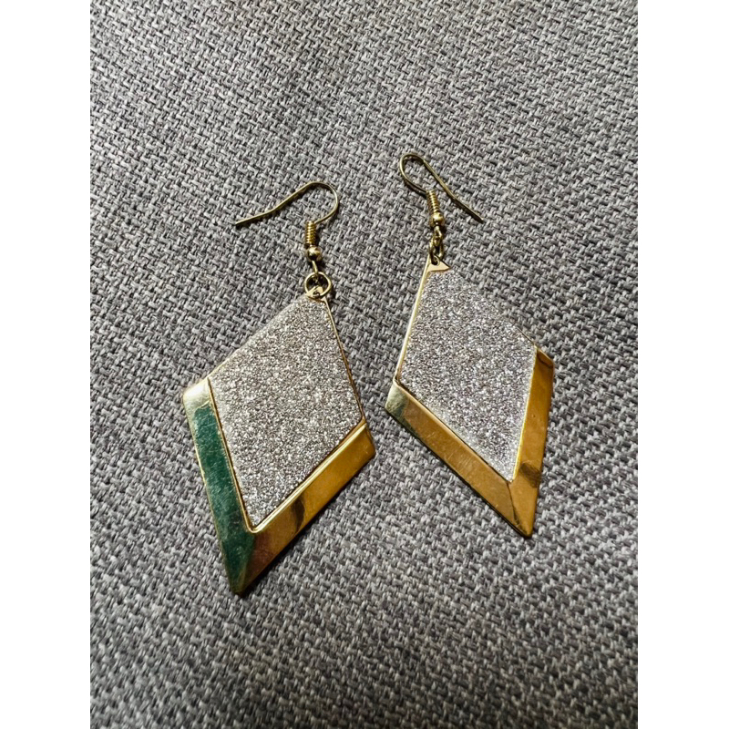 Bông tai titan lunolumo mới