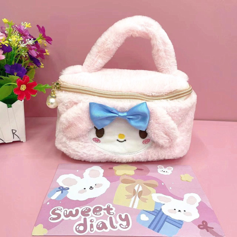 Túi đựng bút/ Mỹ phẩm quai xách lông mịn Gấu dâu, Kuromi, Meloddy