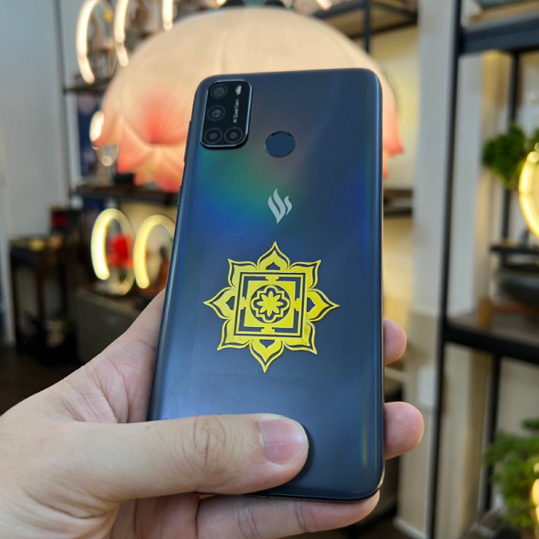 Miếng dán điện thoại bình an, may mắn, tài lộc.