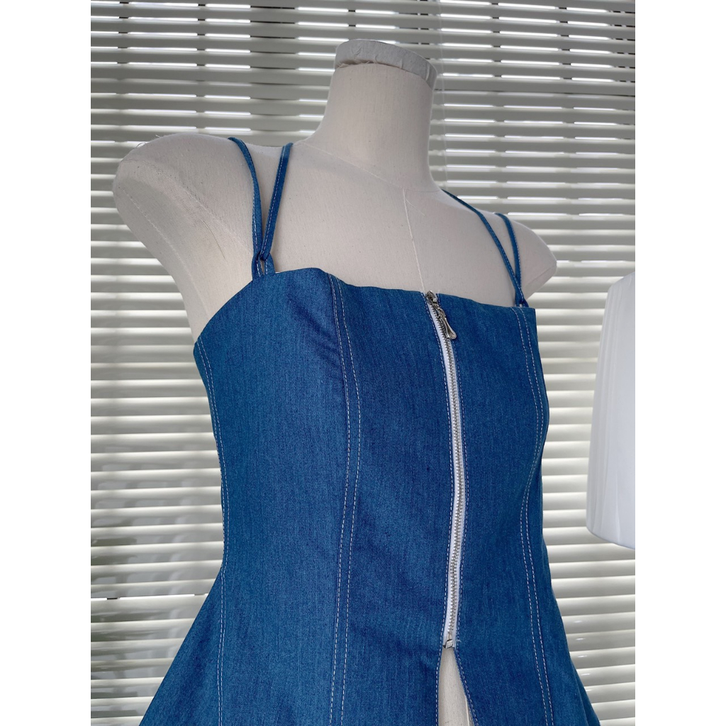 Áo 2 dây thiết kế xẻ tà có dây kéo ngực chất liệu denim Gemboutique - Doll Top