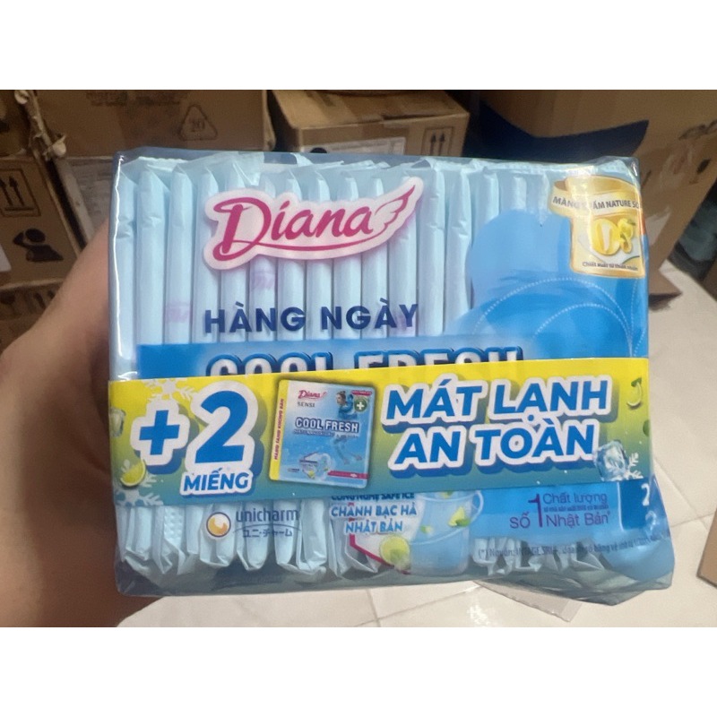 Băng vệ sinh hàng ngày Diana Sensi cool frseh gói 20 miếng