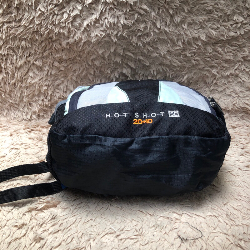 Balo chuẩn si.Hàng qua sử dụng. Khách vui lòng xem hình nếu muốn biết thêm thông tin sản phẩm mời khách vô chat. Thanks.