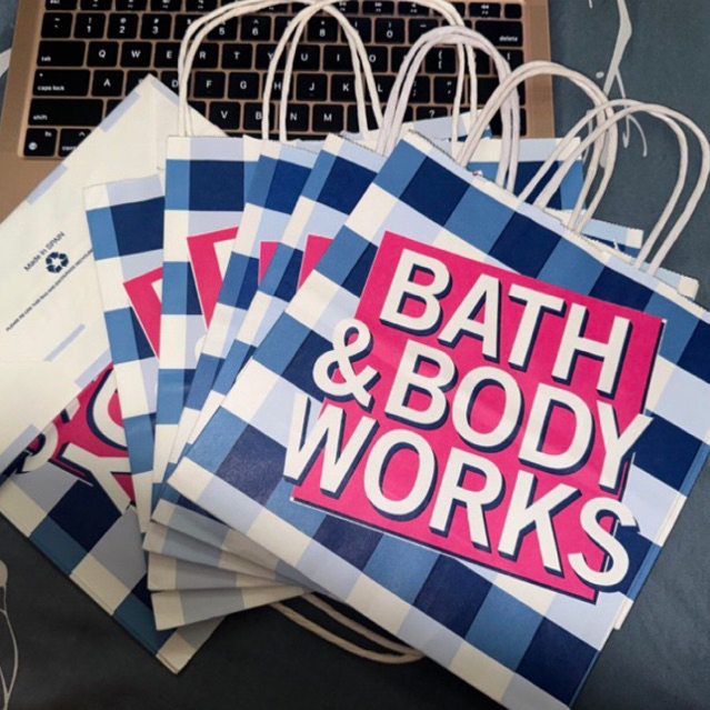 Túi giấy Bath & Body Works kích thước 20x20, 25x25