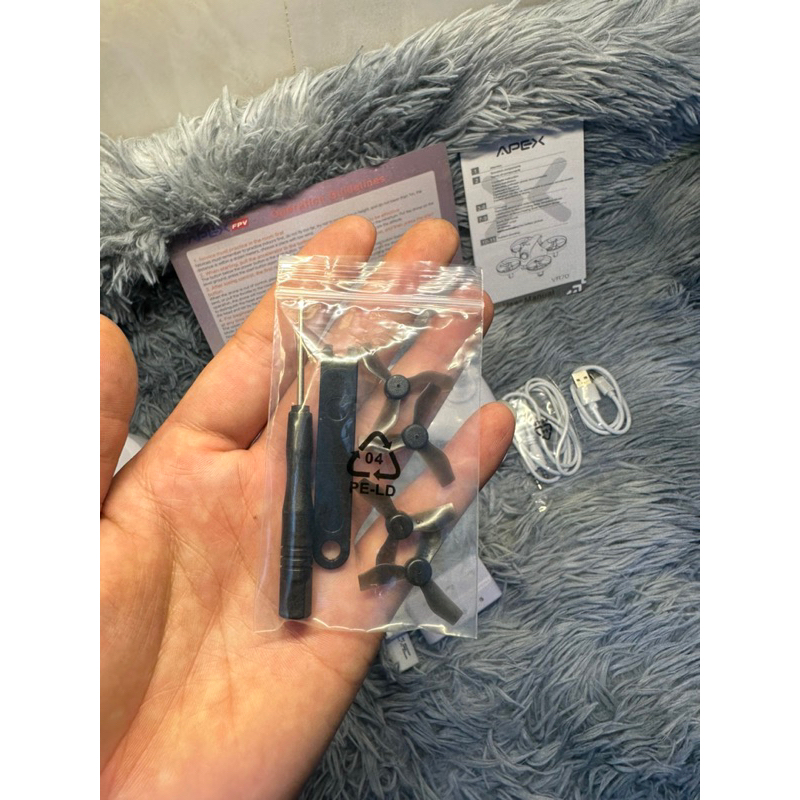 Combo FPV VR70 Drone FPV Racing 3 chế độ bay : Drone + Remote + Kính + 3 pin