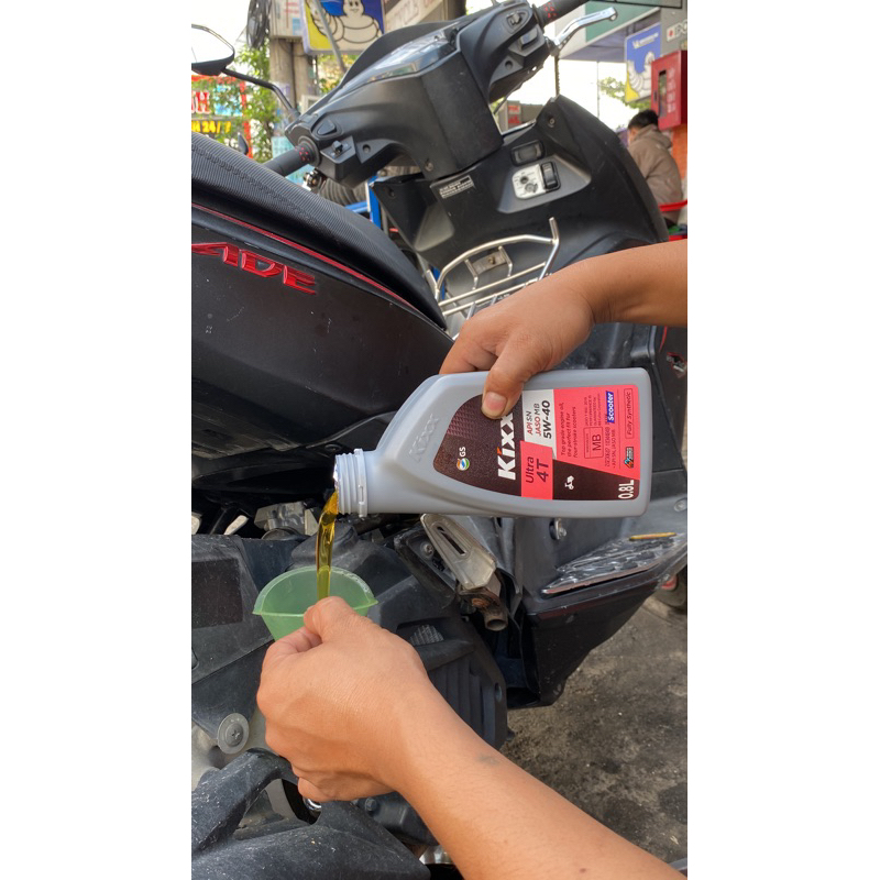 Thùng nhớt Kixx Ultra Scooter Fully Synthetic 5W40 dành cho xe ga