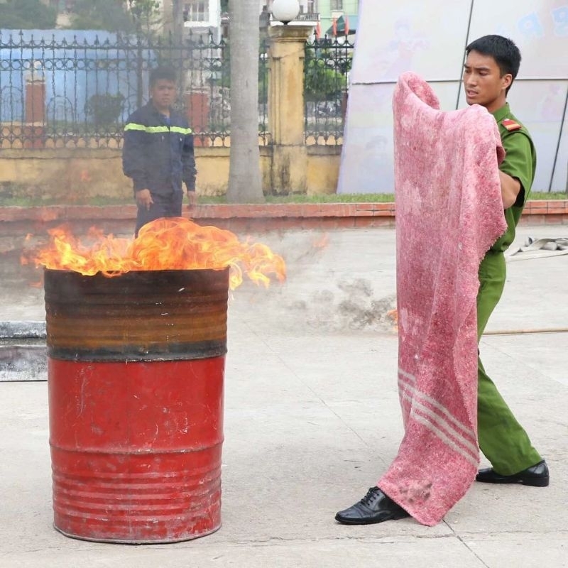 Chăn chiên chữa cháy 1.6*2 mét