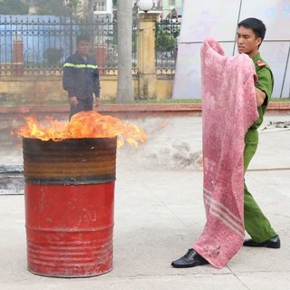 Chăn chiên chữa cháy 1.6*2 mét