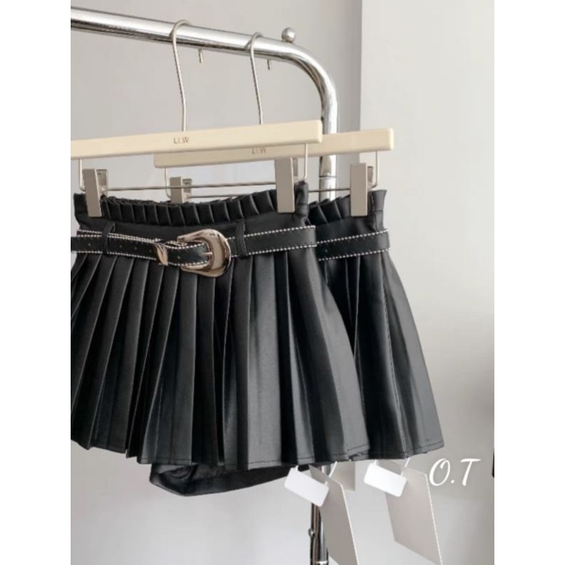 Chân váy da ngắn QC hot girl