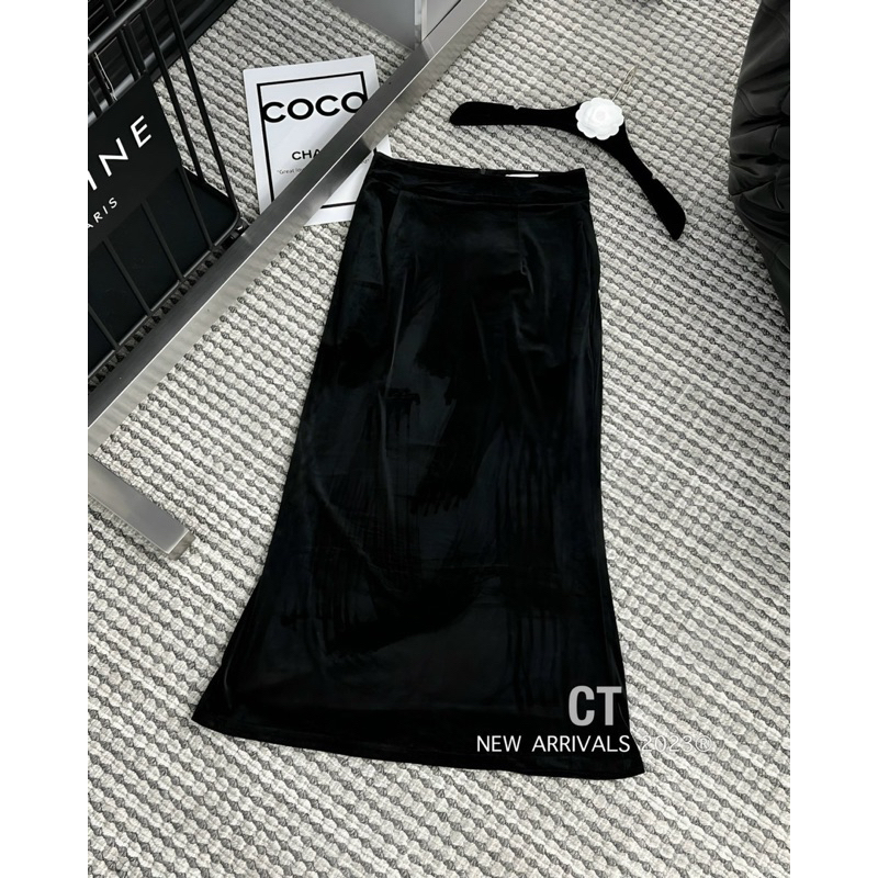 Chân váy nhung the đẹp lắm luôn