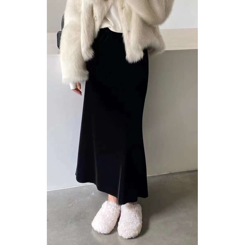 Chân váy nhung the đẹp lắm luôn