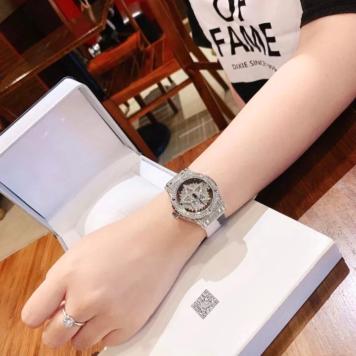 Đồng hồ nữ Ngôi Sao mặt xoay, mẫu HOT 2023 Ảnh thật, dây da bò mềm đeo êm tay - Bảo hành 12 tháng chất lượng sản phẩm