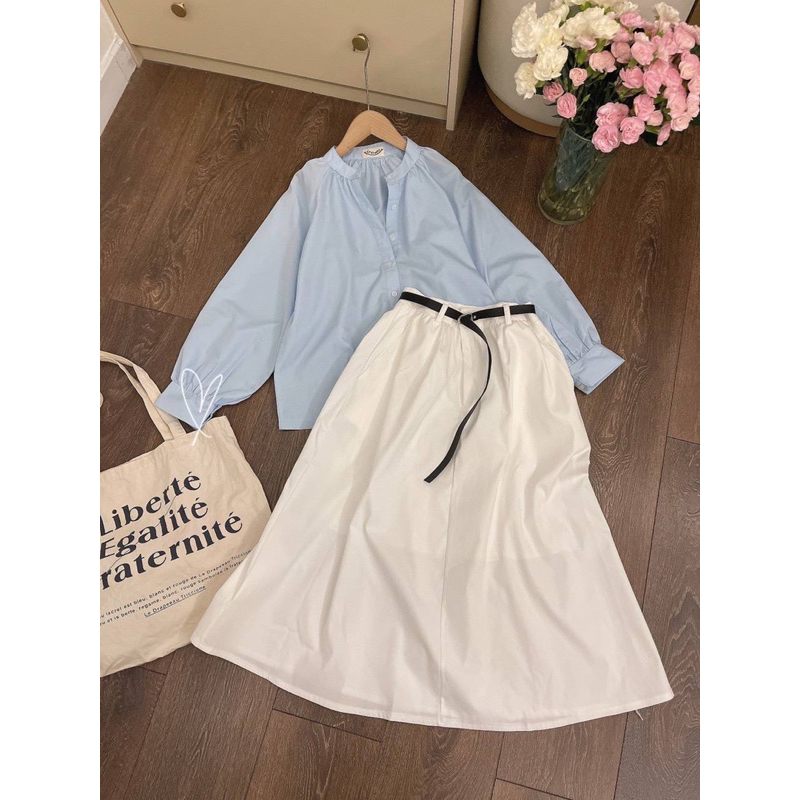 Set áo sơmi xanh + chân váy kèm belt