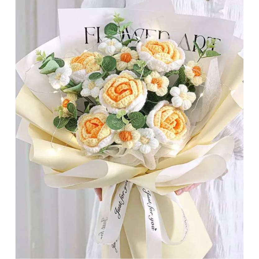 Bó hoa hồng bằng len, bó 5 bông hoa hồng đan thủ công bằng len