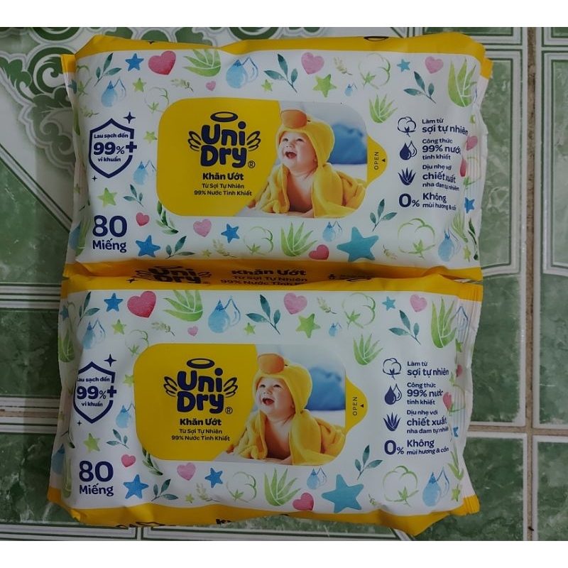 Khăn giấy ướt Unifresh 80 miếng (mẫu mới)