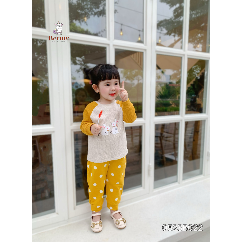 Bộ thu đông bé gái hình thỏ dễ thương 0523B022 Bernie - Bộ dài tay bé gái thun tổ ong cho bé từ 9-23kg
