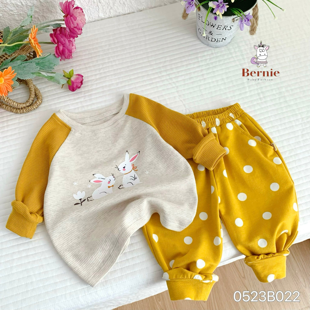 Bộ thu đông bé gái hình thỏ dễ thương 0523B022 Bernie - Bộ dài tay bé gái thun tổ ong cho bé từ 9-23kg