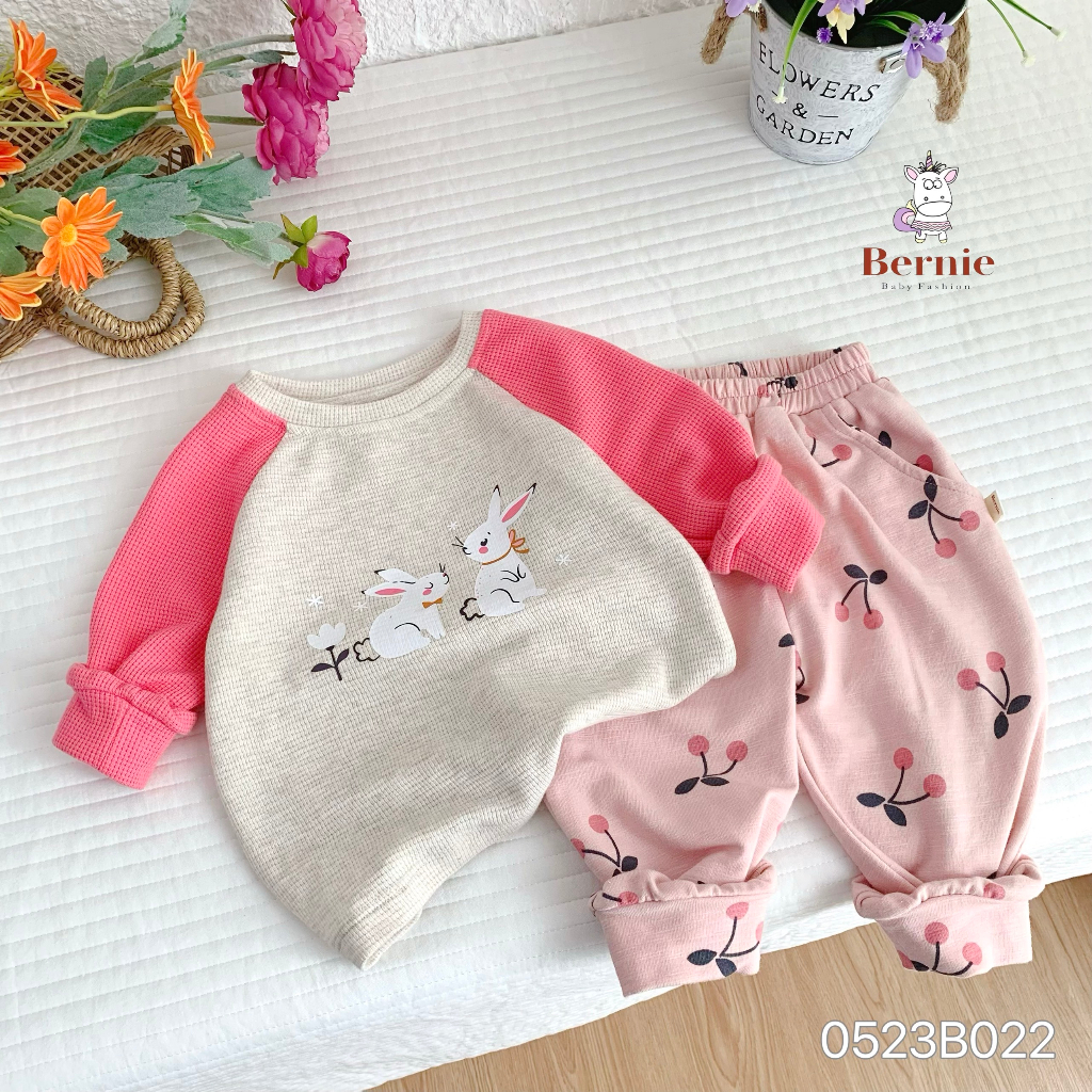 Bộ thu đông bé gái hình thỏ dễ thương 0523B022 Bernie - Bộ dài tay bé gái thun tổ ong cho bé từ 9-23kg