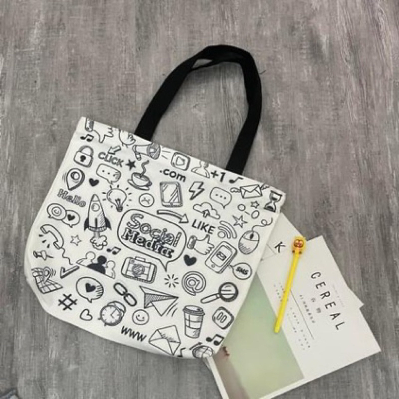 Túi tote túi đeo vai vải canvas hoạ tiết  kute