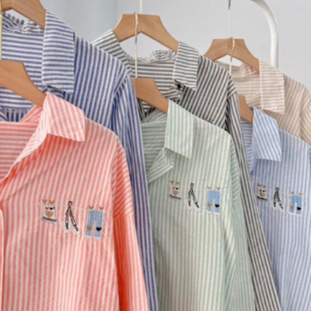 Áo Sơmi Kẻ Sọc Nhí Thêu Hoạ Tiết Xinh Xắn Phong Cách Hàn Quốc