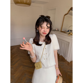 Áo Dạ Tay Ngắn Cổ Tròn Hai Hàng Cúc Mỏng Nhẹ Phù Hợp Mùa Hè Momome