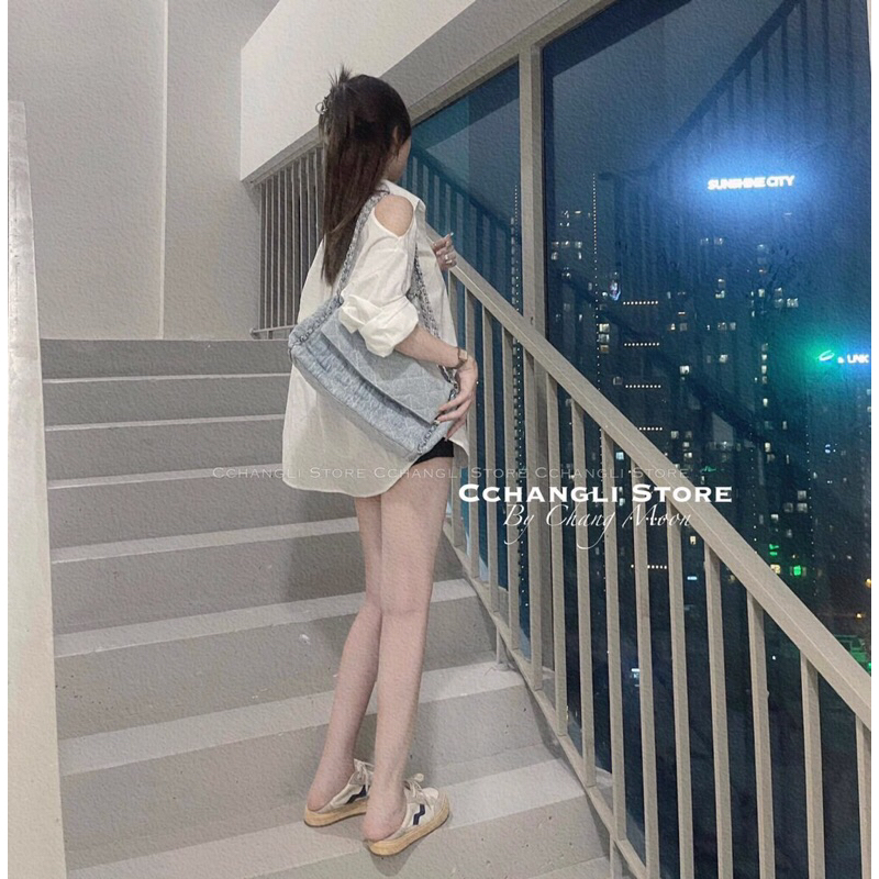 ÁO SƠ MI KHOÉT VAI VẠT TRÒN TÚI TRƯỚC