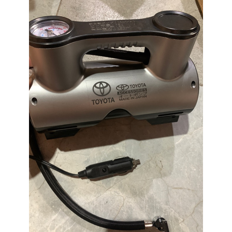 Bơm điện trưng bày thanh lí