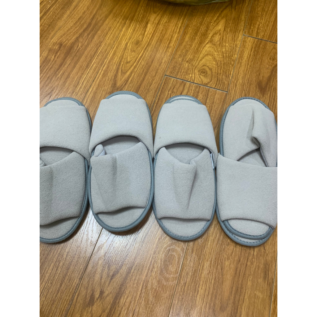 Dép đi trong nhà hàng không bambo