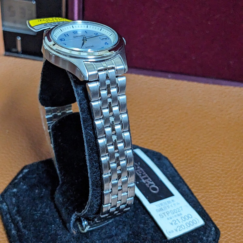 Đồng hồ nữ thương hiệu Seiko solar Nhật Bản.