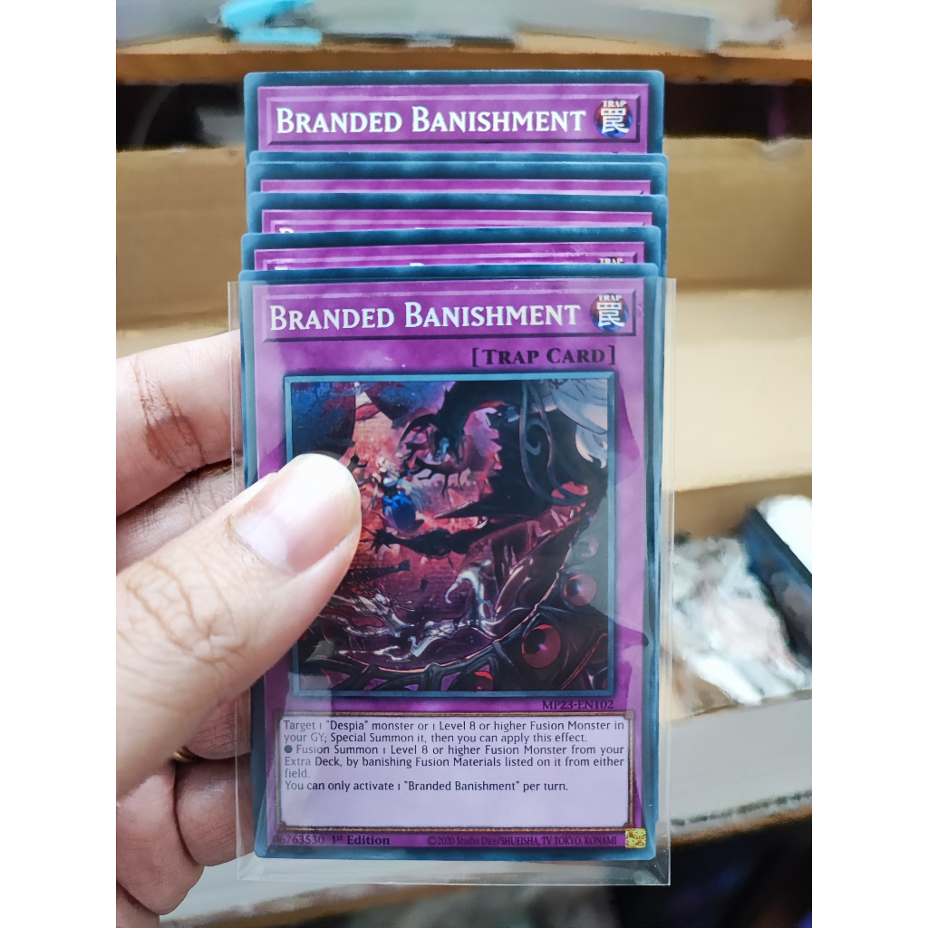 1 lá thẻ bài Branded Banishment - MP23-EN102 - Prismatic Secret Rare 1st Edition