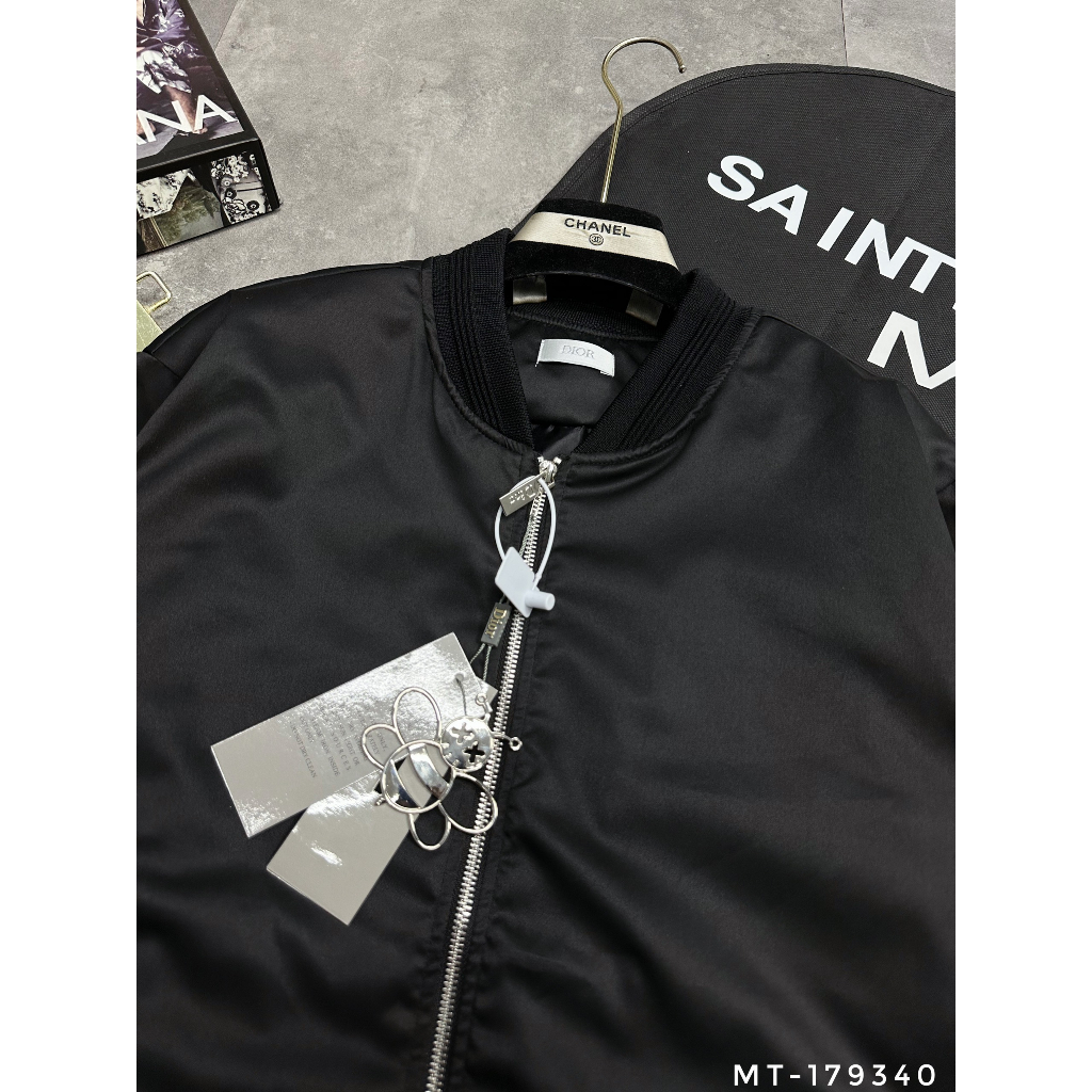 Áo Khoác Gió Di.o hàng siêu nét bản thêu mới nhất 2023.