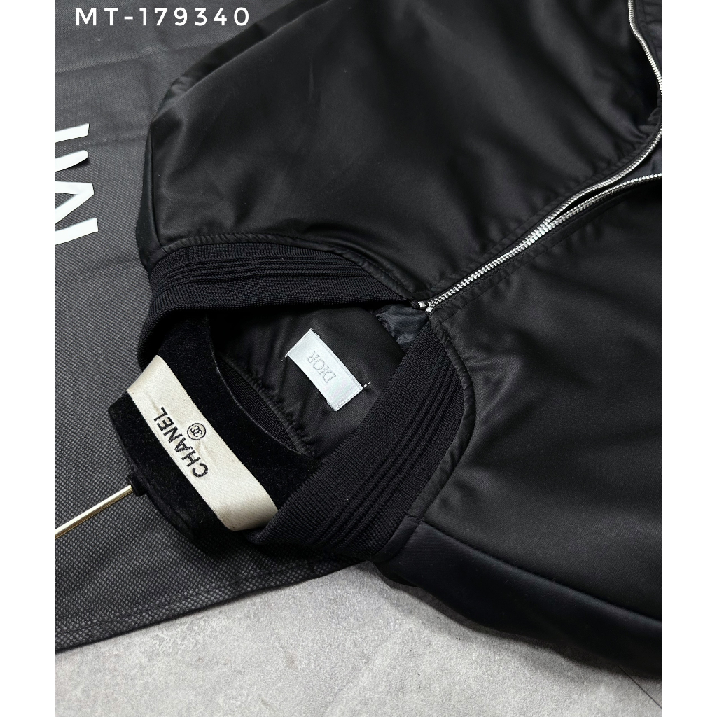 Áo Khoác Gió Di.o hàng siêu nét bản thêu mới nhất 2023.