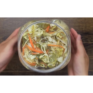 Dưa Bắp Cải Muối  Chua  ( thơm giòn và ngon ) 1kg
