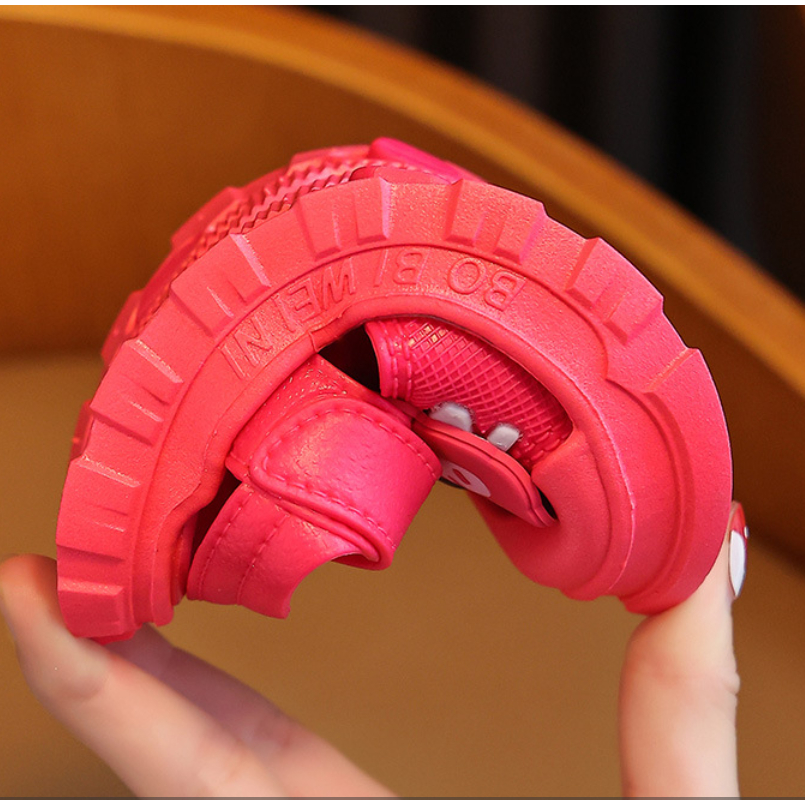 SanDal Hình Gấu Bé Trai Bé Gái Dễ Thương Đế Caosu Chông Trơn Trượt  mềm êm chân: size 21 đến 30 Fom RỘng