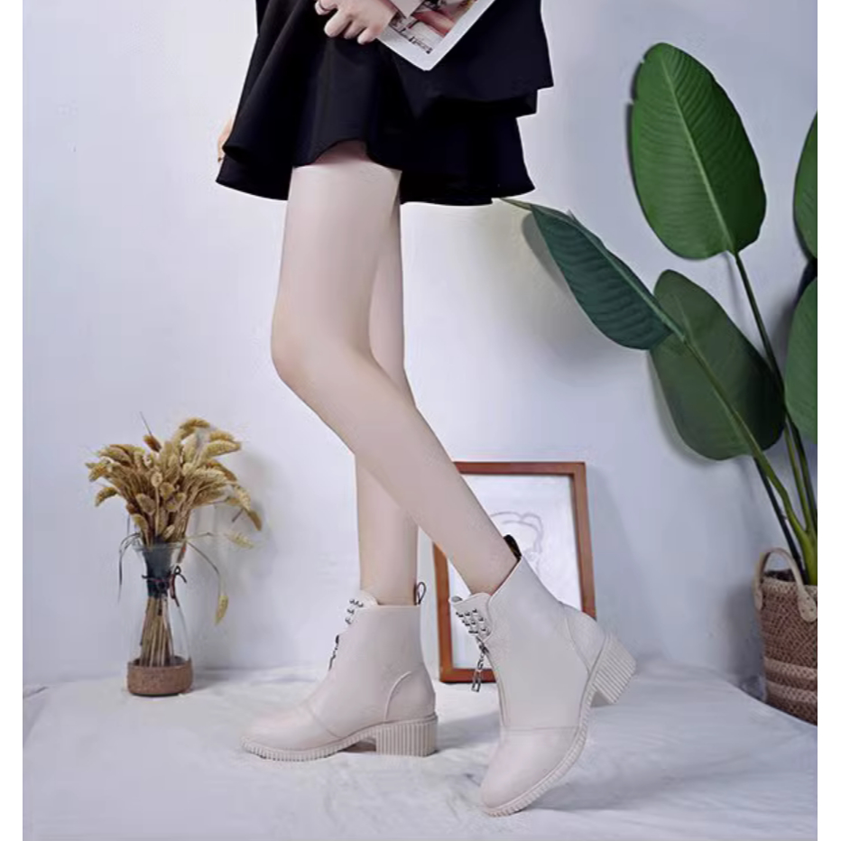 Giày Bốt Nữ Đính Đá Cổ Cao	Dế Vuông Kéo Khoá Phong Cách Hàn Quốc