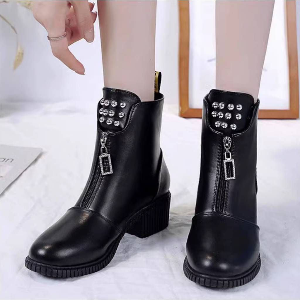 Giày Bốt Nữ Đính Đá Cổ Cao	Dế Vuông Kéo Khoá Phong Cách Hàn Quốc