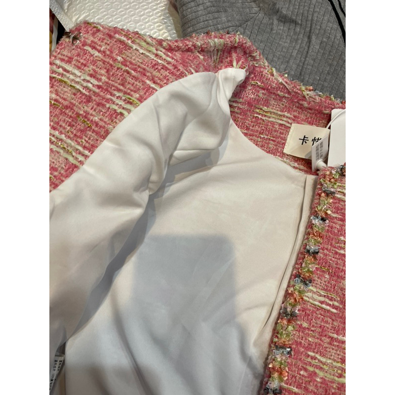 Áo dạ tweed hồng