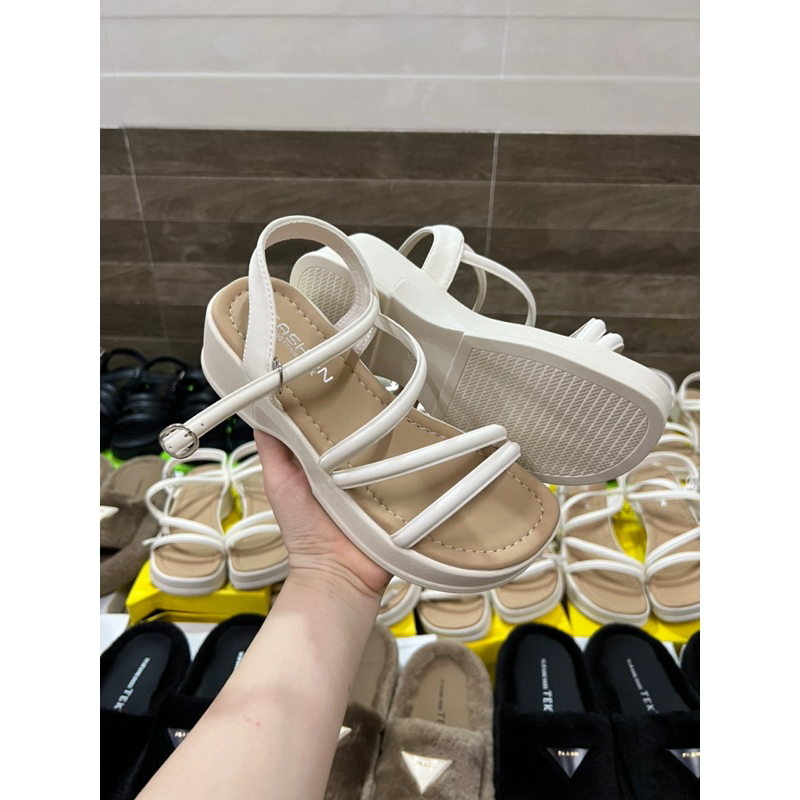 SANDAL 3 DÂY XÉO QC