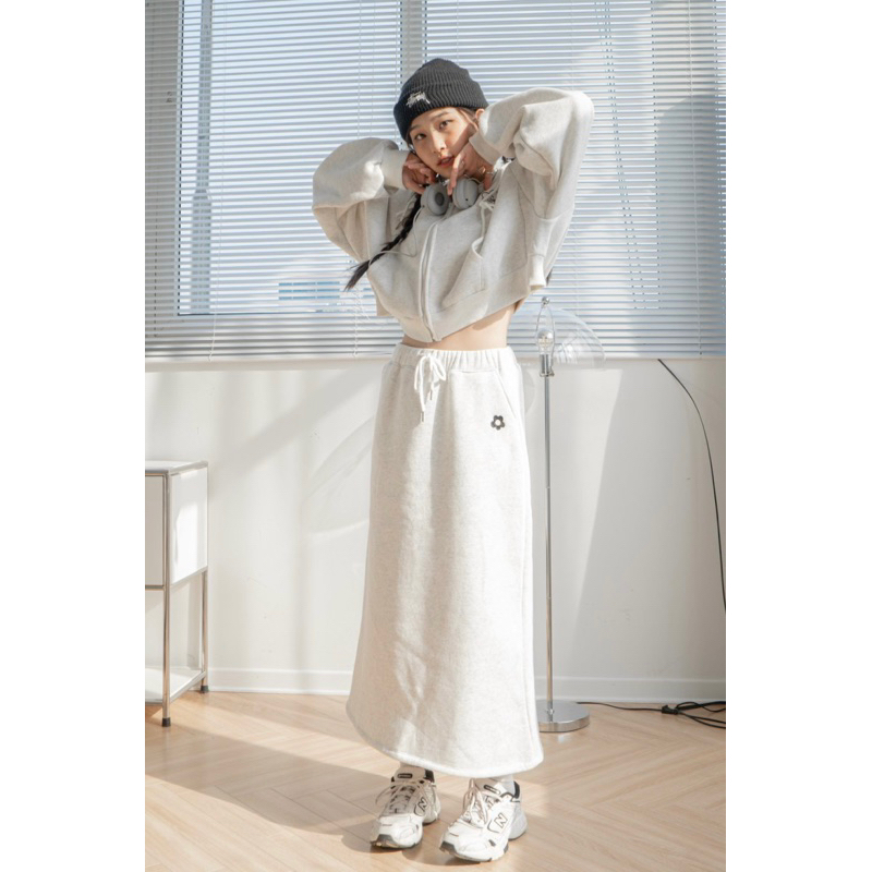 Chân váy nỉ midi thêu hoa Lolliemade TKC20 LOLLIE STUDIO