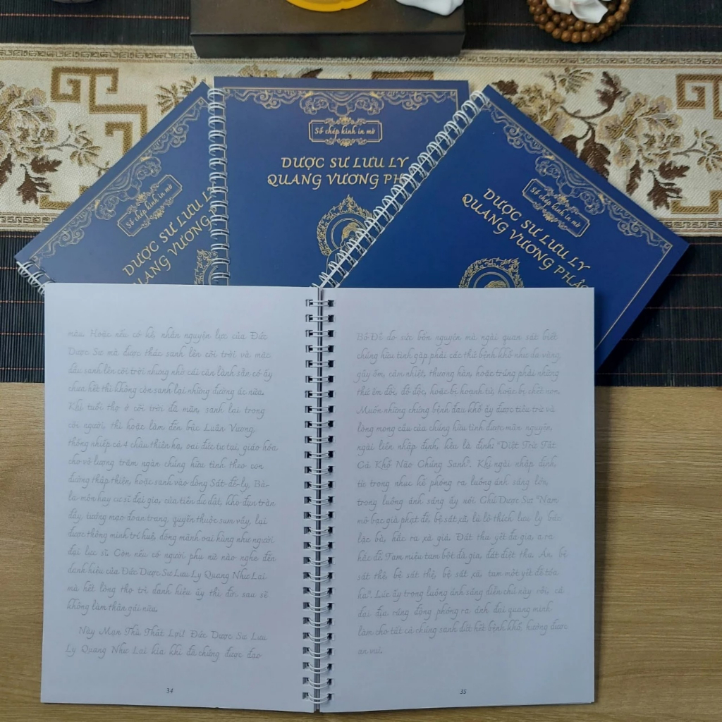 Sổ Chép Kinh Dược Sư in Mờ Tặng Kèm Bút Chép Kinh.