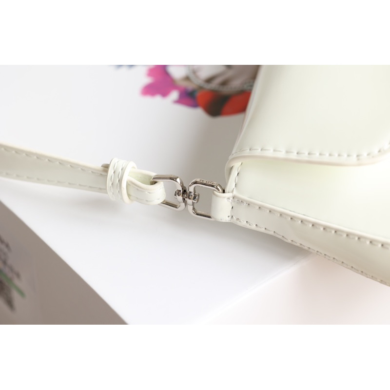 Túi kẹp nách Prada Cleo size 23cm chất da bóng fullbox