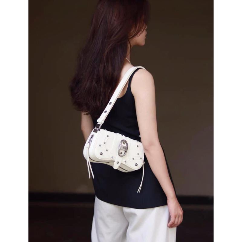 Túi xách dáng yên ngựa hot trend cá tính phối đồ siêu xinh