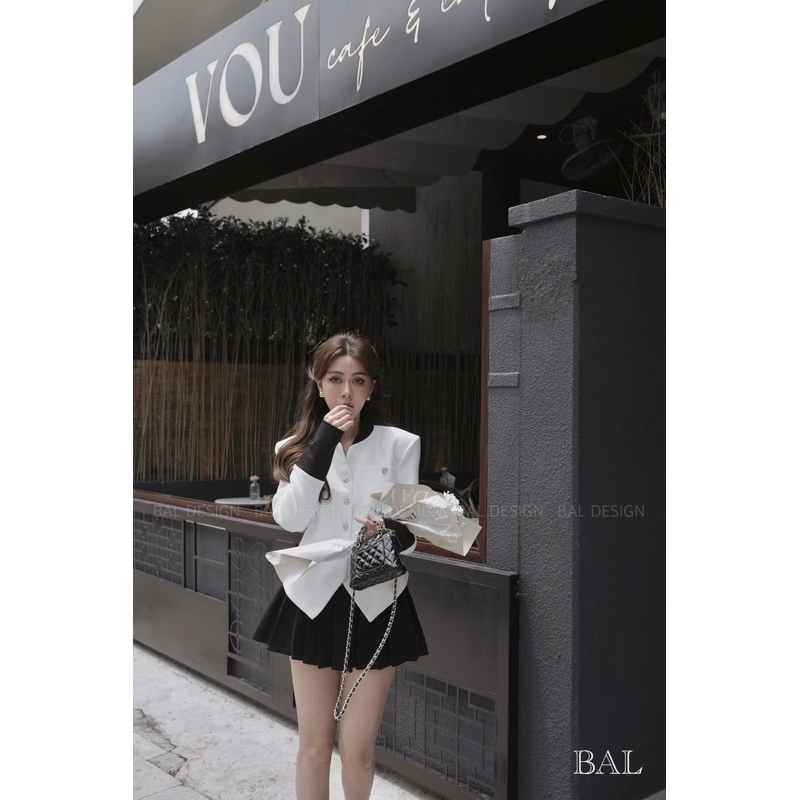 Set Áo Vest Cổ Tàu Phối Chân Váy Xếp Ly
