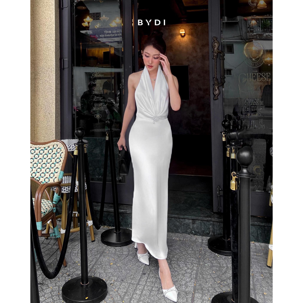 Váy Nữ Xẻ Ngực Đính Charm Sang Trọng BYDI Design, Đầm Thiết Kế Khoét Lưng Tôn Dáng BYDI Fashion | CRUELLA DRESS