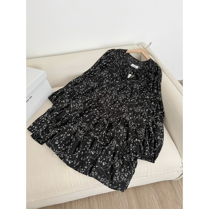 Đầm hoa nhí babydoll dài tay nhún li vai cổ buộc nơ 2 lớp