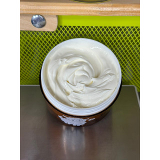Body makeuppp/dưỡng ẩm , dưỡng trắng da body. size 180gram kem.