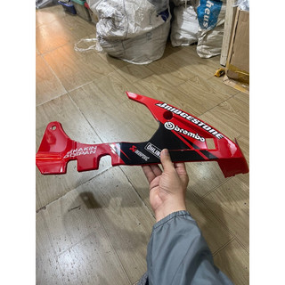 Mỏ cày gắn exciter150 màu đỏ bóng tem đen