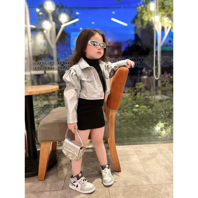 Đầm váy body cotton kèm áo khoác da bạc cho bé gái 10-30kg