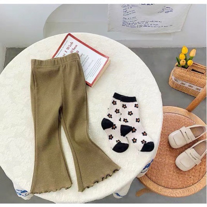 Quần tăm dài loe bé gái