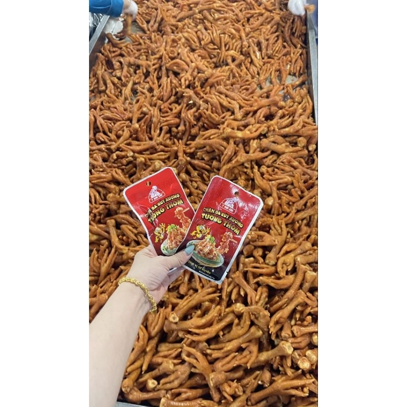 Chân gà cay tứ xuyên ,chân gà tương thơm đỏ cay ngon