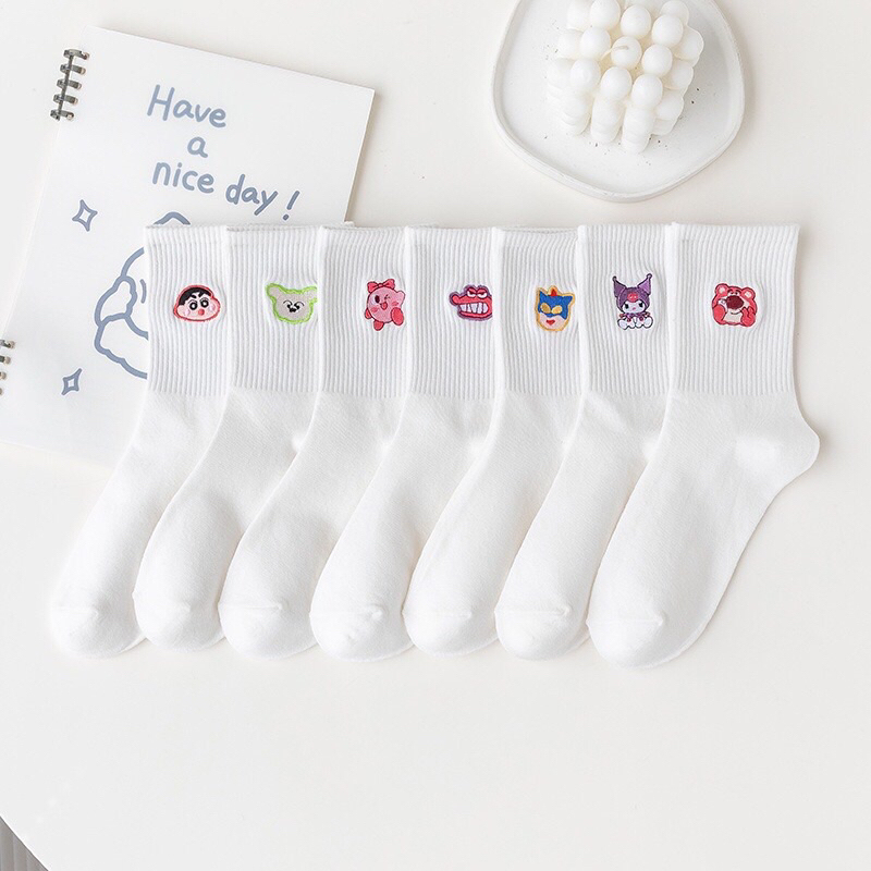 Tất trắng cao cổ thêu hình Losto Shin